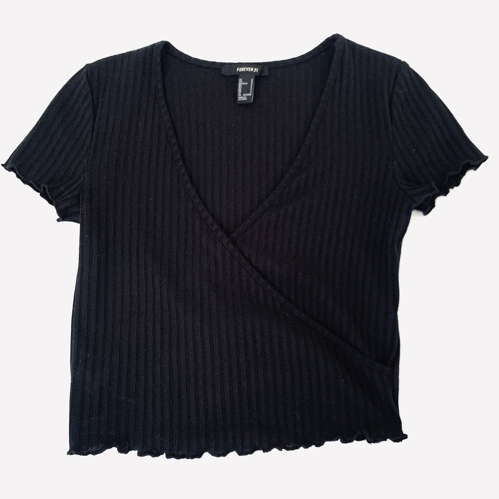 Forever 21 Crop Top S Black Faux Wrap VNeck Lettuce Ruffle Hem Preppy Grunge